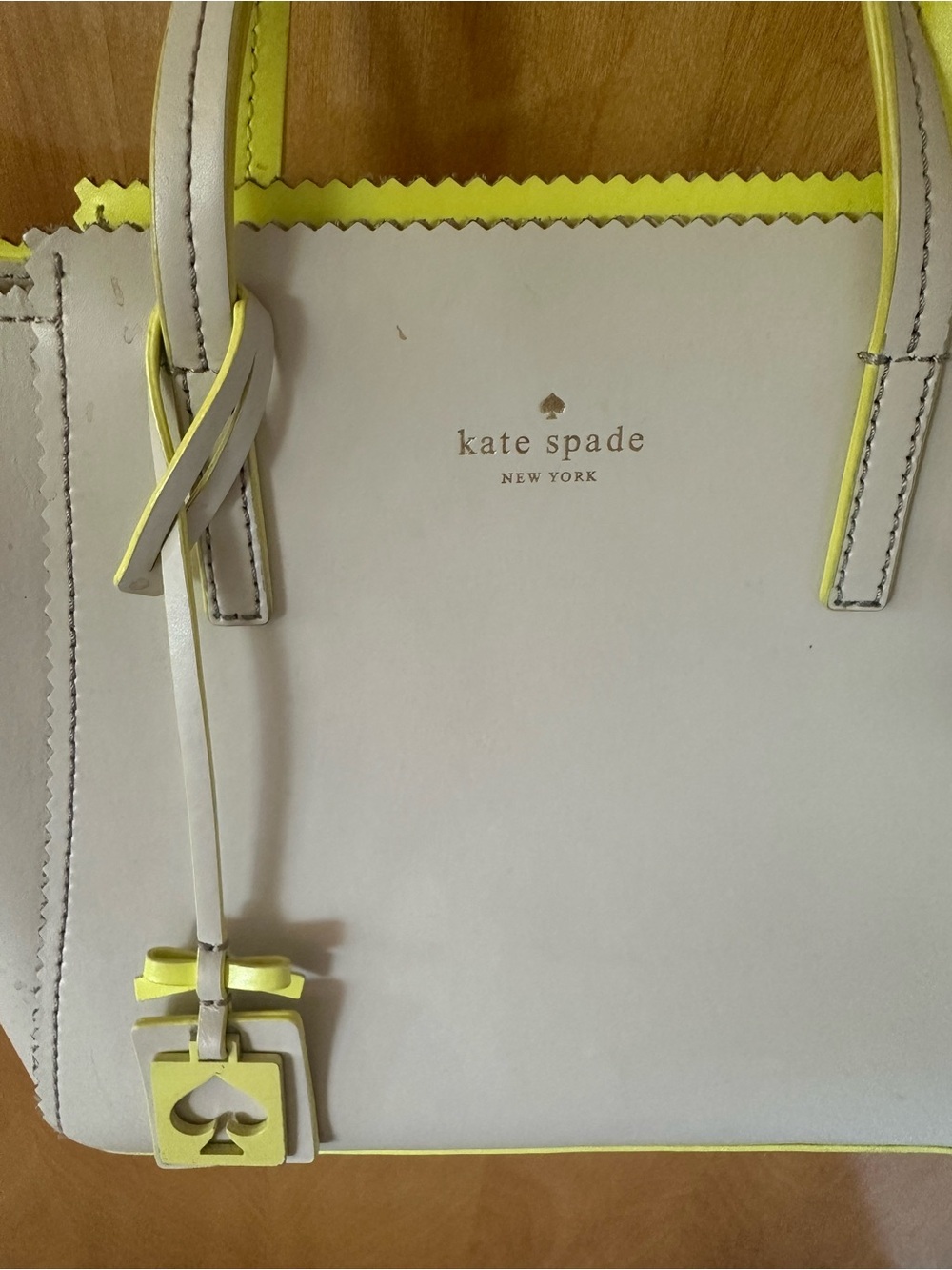 Kate Spade Ivy Drive Small Loryn - Picture 2 of 9